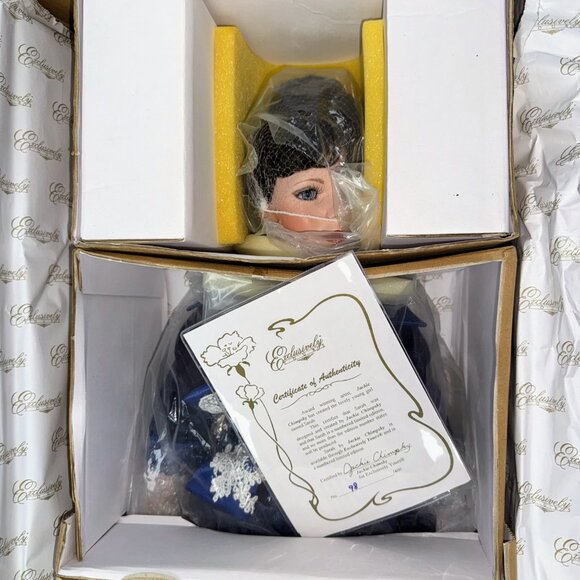 Jackie Chimpsky Exclusively Yours Designer Doll Sarah 98/400 - Picture 1 of 8